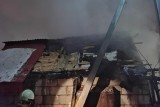 Фото: По ул. Орджоникидзе ночью горел гараж