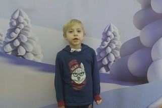 Фото: "Читаем стихи Деду Морозу". Илья Михайловч, 6 лет, г. Лида (видео)