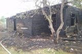 Фото: В д. Ропейки сгорел нежилой дом