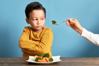 Фото: Ребенок отказывается от некоторых продуктов, может долгое время есть одно и то же. Это какое-то нарушение?