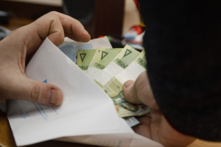 Фото: Зарплата «через конверт»: стоит задуматься