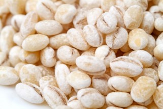 Фото: Обилие клетчатки, витамины группы В, незаменимая аминокислота лизин. Нутрициолог — о пользе перловой каши