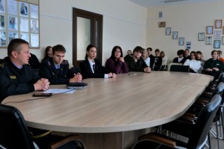 Фото: Опасные схемы для юного поколения: в Лидском колледже обсудили профилактику мошенничества