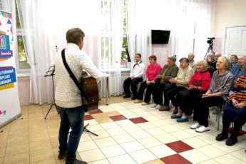 Фото: В отделении круглосуточного пребывания прошла арт-программа «Мудрость, доброта и уважение» Фото: В отделении круглосуточного пребывания прошла арт-программа «Мудрость, доброта и уважение»