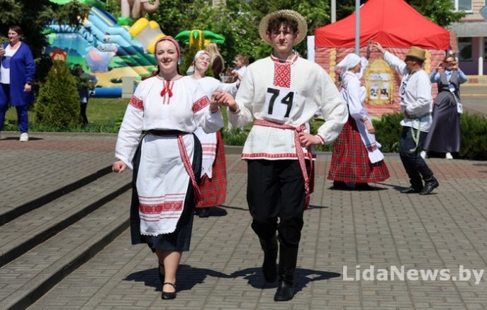 Фото: Фотафакт. На Лідчыне праходзіць абласны фестываль побытавых танцаў