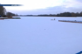 Фото: Выход на лёд городского озера - под запретом!