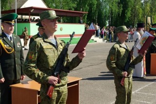 Фото: В Лидском погранотряде состоялся торжественный ритуал принятия военной присяги