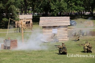 Фото: На Кургане Бессмертия воссоздали освобождение города от немецко-фашистских захватчиков
