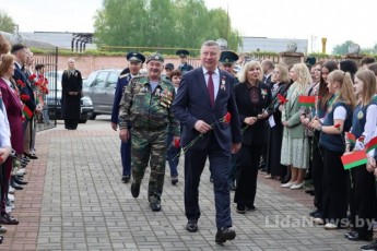 Фото: Автопробег в канун 9 Мая: Лидчина чтит память героев