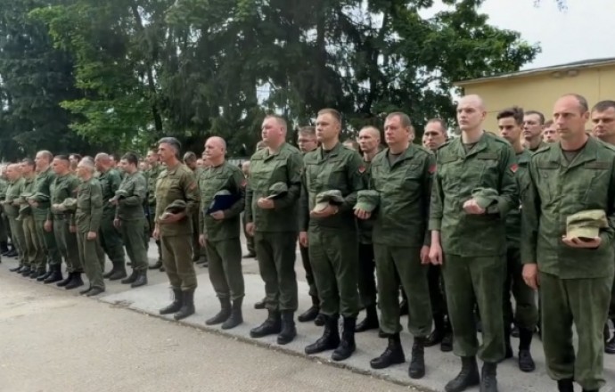 Фото: Лидчане присоединились к общенациональной минуте молчания в День всенародной памяти жертв Великой Отечественной войны и геноцида белорусского народа Фото: Лидчане присоединились к общенациональной минуте молчания в День всенародной памяти жертв Великой Отечественной войны и геноцида белорусского народа