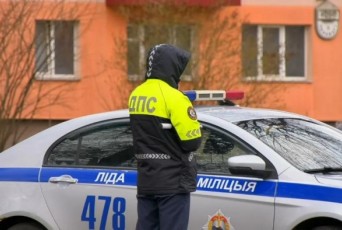 Фото: Наряды ГАИ на постоянной основе дежурят вблизи пешеходных переходов с целью выявления нарушений