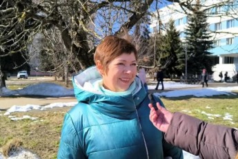 Фото: Лидчане поделились мнением о подарках на 8 Марта