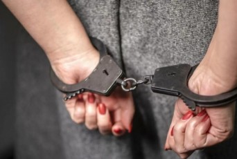 Фото: 45-летняя лидчанка у себя дома изготовила, а затем употребила наркотические средства