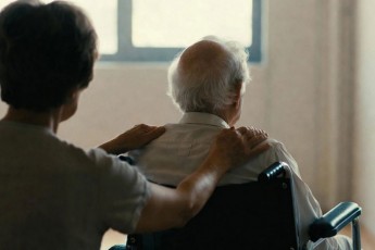 Фото: Пособие по уходу за пожилым человеком старше 80 лет: кто может работать и получать выплаты Фото: Пособие по уходу за пожилым человеком старше 80 лет: кто может работать и получать выплаты