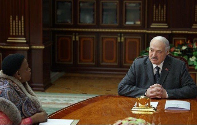 Фото: Александр Лукашенко предложил Зимбабве трехсторонний проект с Мозамбиком по строительству морского порта 