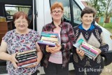 Фото: Романы для Жанны и детективы для Николая. Репортаж из библиотеки на колесах Фото: Романы для Жанны и детективы для Николая. Репортаж из библиотеки на колесах