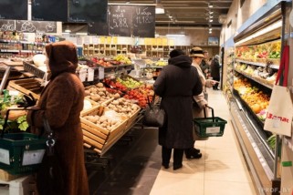 Фото: Цены необоснованно высокие, а товары некачественные? Обращайтесь в профсоюзные общественные приемные