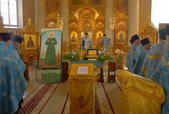 Фото: В Лиду доставлены частица Плата Пресвятой Богородицы и ковчег с частицей мощей святой блаженной Матроны Московской Фото: В Лиду доставлены частица Плата Пресвятой Богородицы и ковчег с частицей мощей святой блаженной Матроны Московской