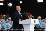 Фото: Александр Лукашенко на фестивале национальных культур: вы все наши, вы - белорусы, берегите свой край 