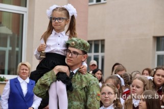 Фото: В школах Лидского района прошли торжественные линейки, посвященные Дню знаний