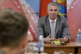 Фото: Александр Версоцкий провёл приём, посвящённый Дню молодёжи и студенчества Фото: Александр Версоцкий провёл приём, посвящённый Дню молодёжи и студенчества