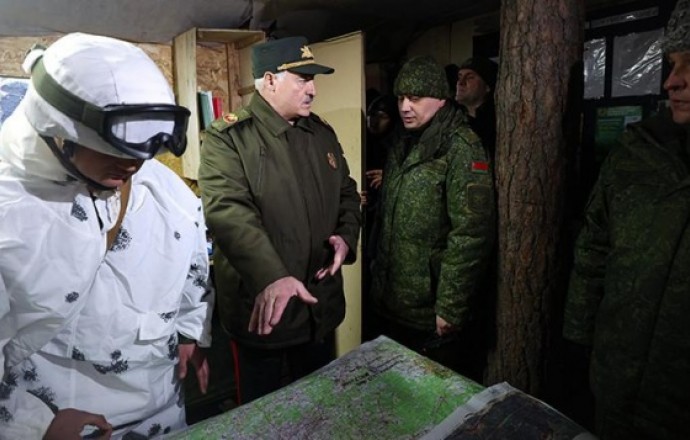 Фото: Александр Лукашенко лично проверил боеготовность Вооруженных Сил