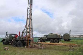 Фото: Вода больше не уйдет: в деревне Криницы идет капитальный ремонт скважины