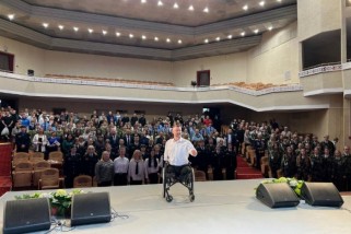 Фото: Лидчину посетил общественный деятель, мотивационный спикер, член паралимпийской сборной Беларуси по плаванию Алексей Талай