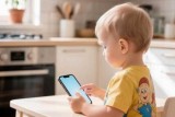 Фото: Белоруска дала маленькой дочке поиграть в телефон - малышка заказала 102 товара Фото: Белоруска дала маленькой дочке поиграть в телефон - малышка заказала 102 товара