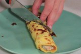 Фото: Рулет из омлета с крабовыми палочками: простой рецепт