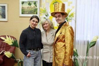 Фото: Во Дворце культуры состоялась концертная программа ко Дню женщин «Весна, цветы и комплименты!» 