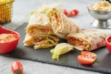 Фото: Хрустящий лаваш, нежное мясо: рецепт домашней шаурмы Фото: Хрустящий лаваш, нежное мясо: рецепт домашней шаурмы