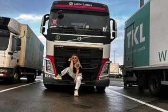 Фото: Дальнобойщица из Лиды рассказала о тонкостях своей работы, приключениях и опасностях на дорогах Европы