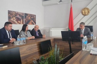 Фото: Александр Версоцкий провел кадровый день	