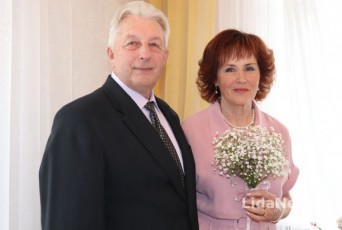 Фото: Рушник, кольца и вальс: как в Лидском загсе прошло чествование золотых юбиляров Фото: Рушник, кольца и вальс: как в Лидском загсе прошло чествование золотых юбиляров