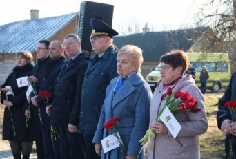 Фото: В деревне Лесники Лидского района состоялся митинг-реквием «Пусть свечи памяти горят!»
