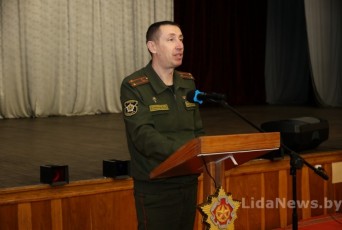 Фото: «Не боимся и не уклоняемся!» В Лиде прошел День призывника