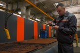 Фото: 18 лет у станка: оператор лазерных установок из Лиды удостоен награды ко Дню машиностроителя Фото: 18 лет у станка: оператор лазерных установок из Лиды удостоен награды ко Дню машиностроителя