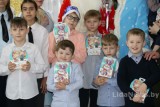 Фото: Военнослужащие войсковой части 19764 поздравили детей с зимними торжествами