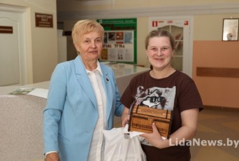 Фото: Первая «Бацькава кашуля» на Лидчине. В Беларуси запустили общенациональный проект «Трэці – бацькаў»