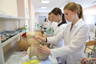 Фото: Будущие врачи и медсестры могут заключить договор на целевую подготовку