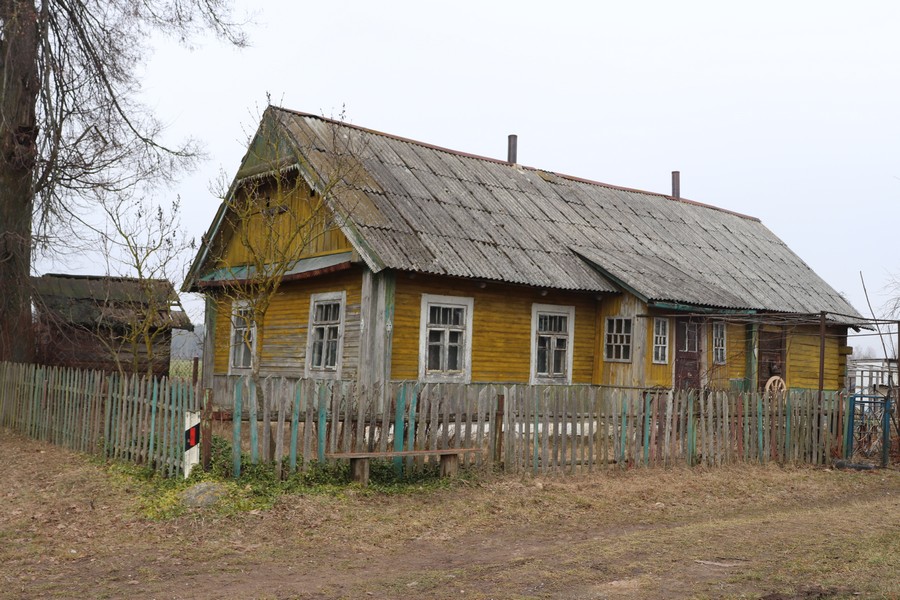 Дома за 1 базовую величину в белоруссии. Кочаны деревня. Деревня Трацевичи Кареличский район. Васава Гродненская область, Кореличский район фото.